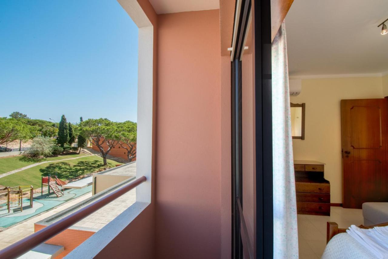 Apartamento Sao Pedro Do Mar Quarteira Luaran gambar